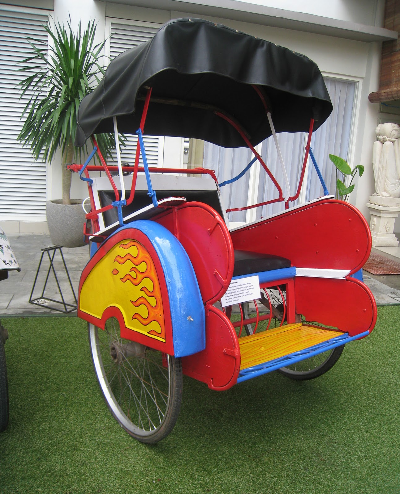 MUSEUM BECAK DI INDONESIA